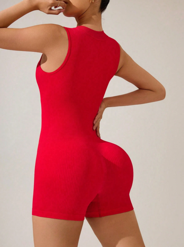Enterizo Deportivo Corto Rojo Mujer – Ajustado, Sexy y Cómodo